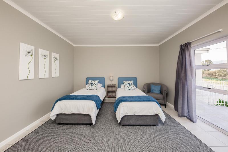 8 Bedroom Property for Sale in Grabouw Western Cape